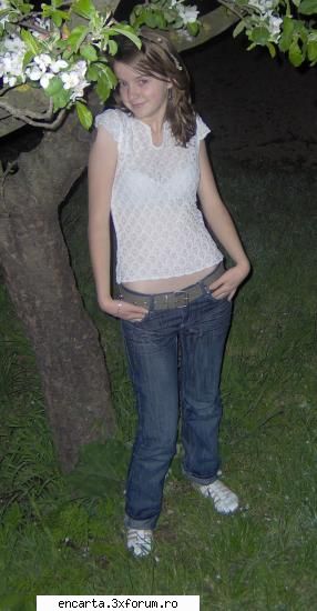 :hi: sa nu ziceti ca nu e frumoasa :hi: ana