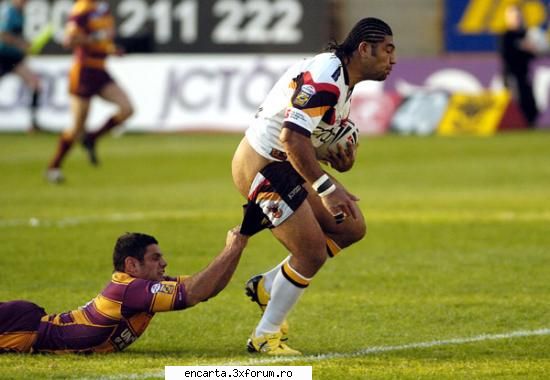 La un meci de fotbal - p1nk - Funny